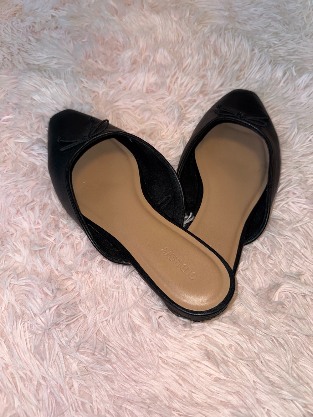 Old Navy black leather ballet flats with bow detail